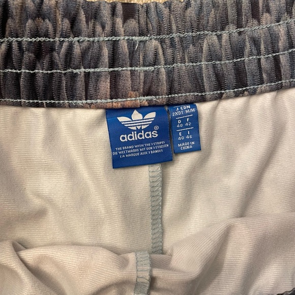 FEATHER MENIRE MUTLI COLOR SHORT BY ADIDAS M - Picture 5 of 5